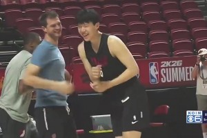 杨瀚森此前：斯普利特是个好教练！他非常细心！我会做好自己